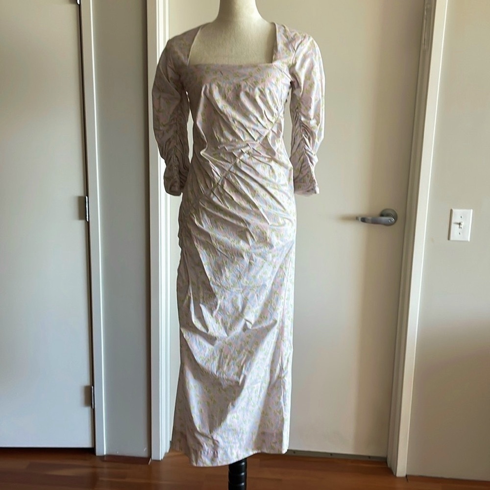 ganni cotton and silk midi dress Pleated Cotton-Poplin Pink Blue Floral EU 36 Limited Edition Color:HOT HAZE 2025eospush Embrace the understated elegance Floral Its cut from lightweight